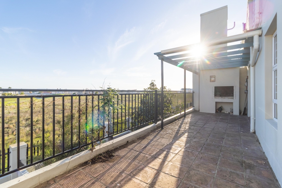 To Let 2 Bedroom Property for Rent in Gordons Bay Central Western Cape
